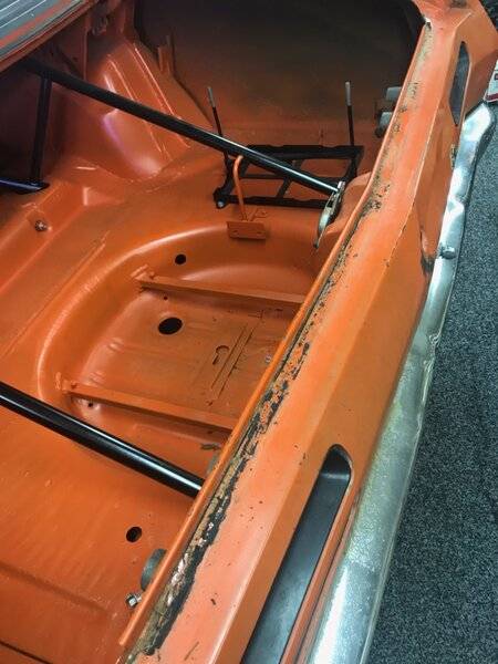 Krusty trunk seal stripping 2.jpg