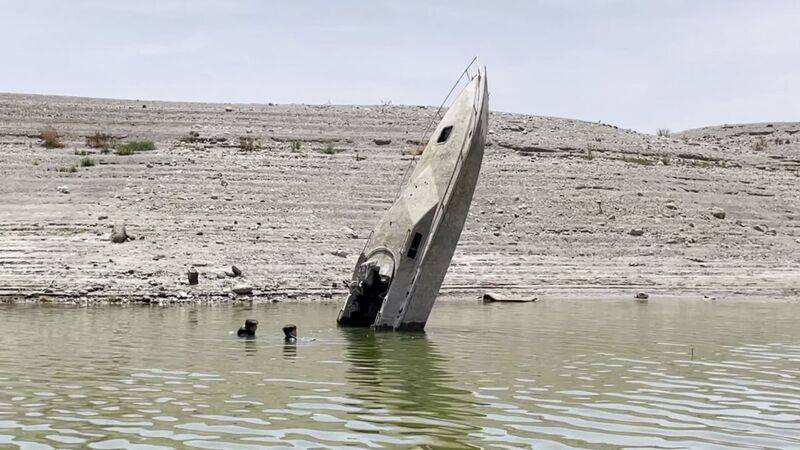 lake-mead-exposed-boat-c-2022_orig.jpg