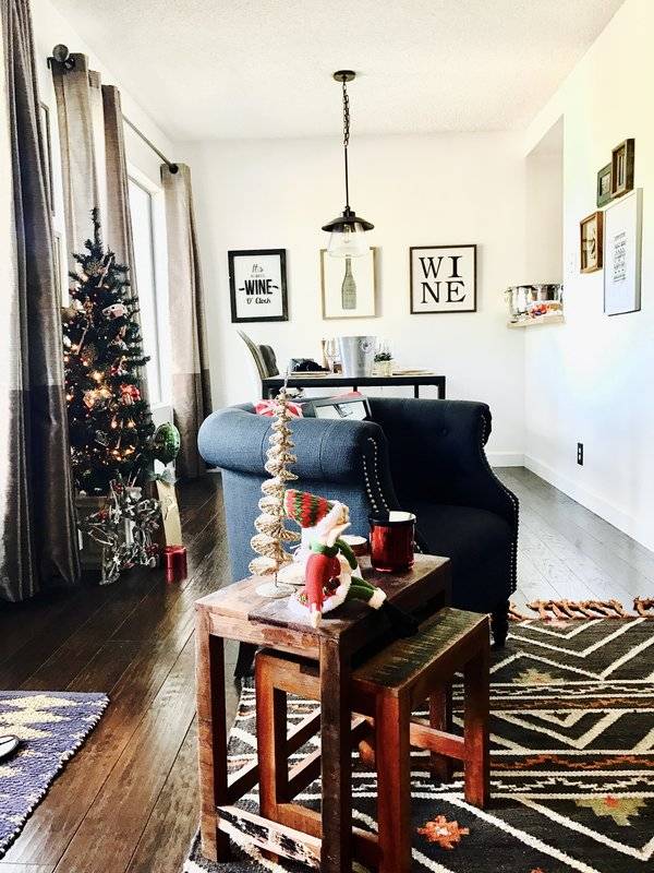 Living Room & Tree Christmas 2016.jpg