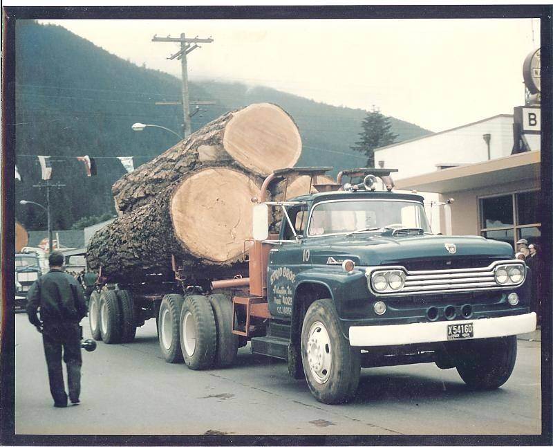 log truck.jpg