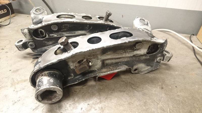Lower cont. arm welded 1.JPG