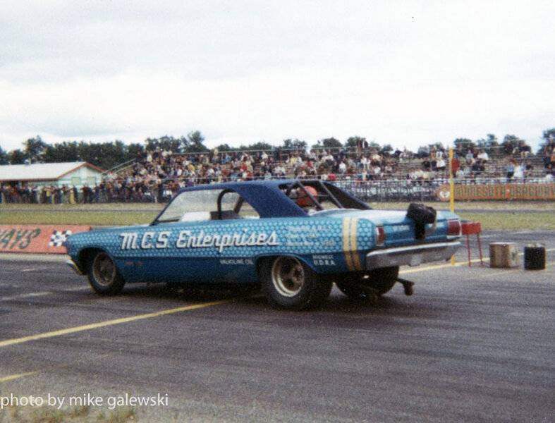 MCS-Enterprises-Dart-Funny-Car-Mn-Dragways-1968.jpg