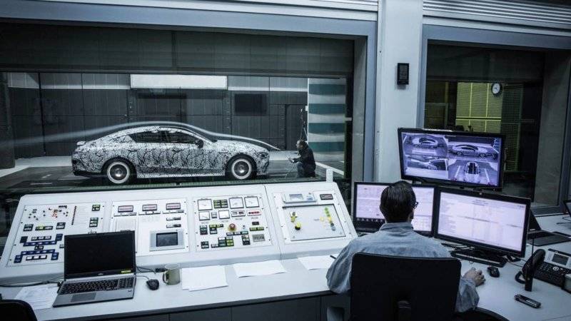 mercedes-amg-gt-coupe-wind-tunnel-testing.jpg