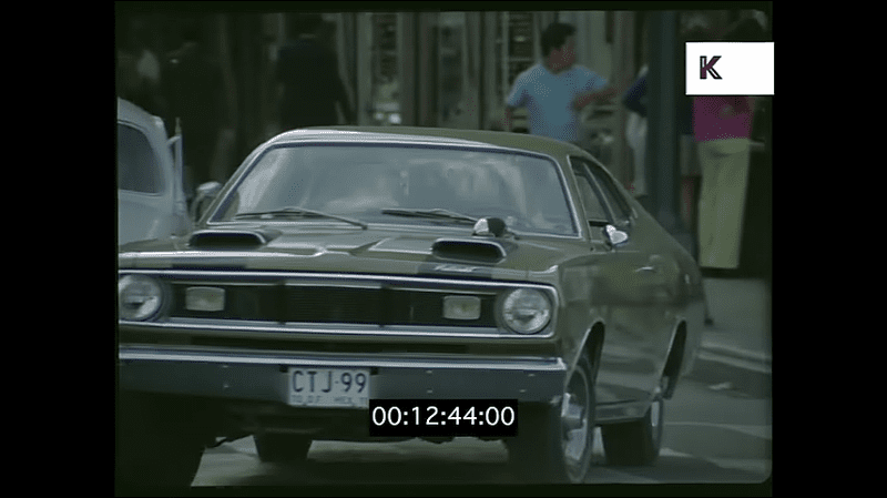 Mexico City in 1971, Super Bee.webm_000088807.png