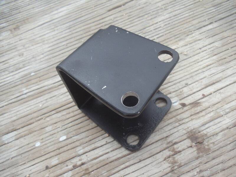 modified pass bracket 2.JPG