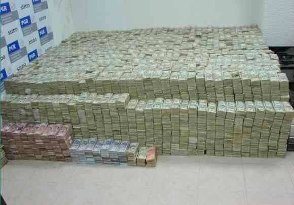 Money stack.jpg