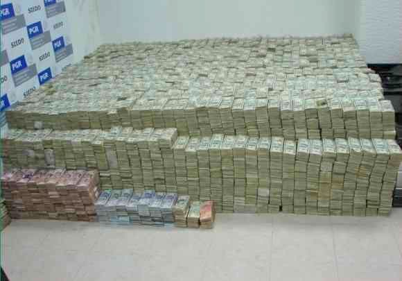 Money stack.jpg