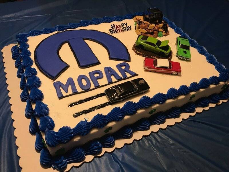Mopar birthday cake.jpg
