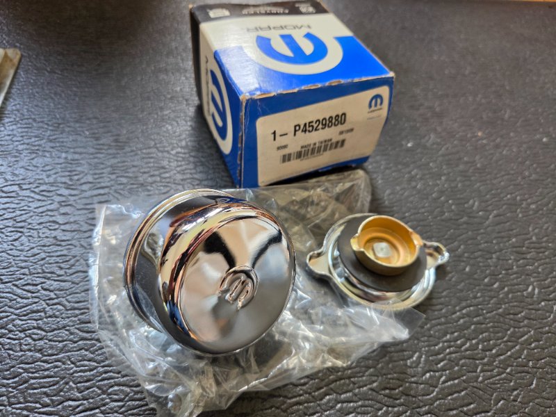 Mopar Perf Valve Cover Breather-Oil Cap Style-3.jpg