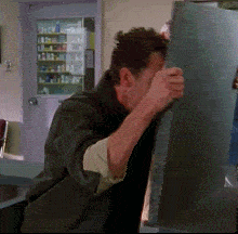 MRW I'm on mobile and I go to hit gallery profile and I hit logout instead - Imgur.gif