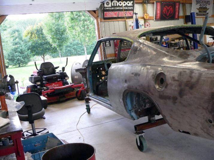 My Cuda teardown for paint  resized0001.jpg