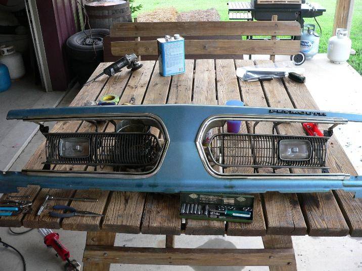 My Cuda teardown for paint  resized0007.jpg