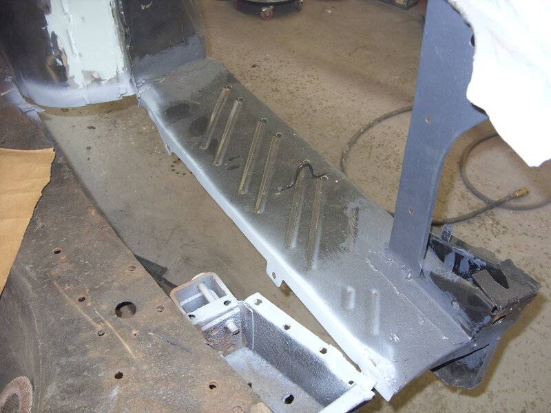 NEWEST PICS OF 67 CUDA  WILLS DUSTER 007.JPG