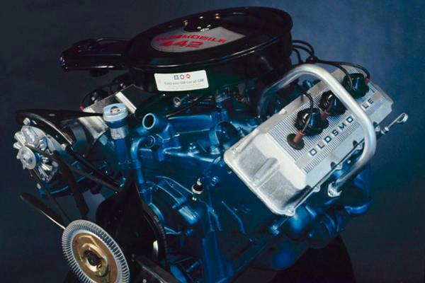 Oldsmobile-W-43-engine-LF-color-600.jpg