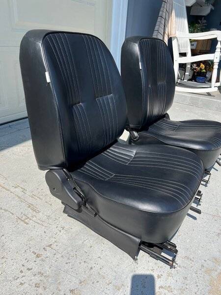 procar seats 2.jpg