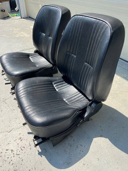 procar seats 3.jpg