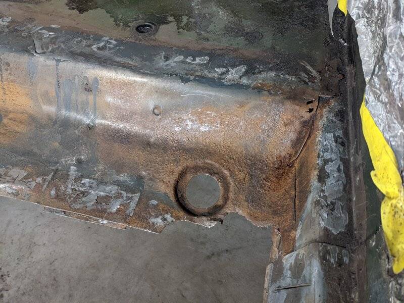 Rear pan rust 1.jpg