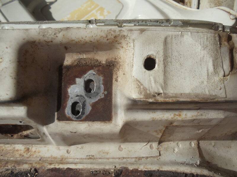 rear window trim seal 1.jpg