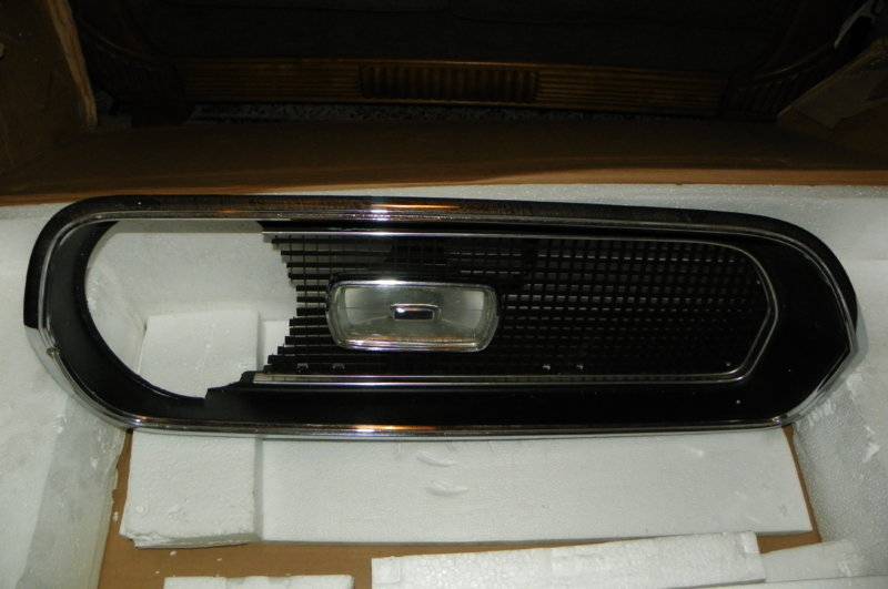 RIGHT side 69 grilles 002.JPG