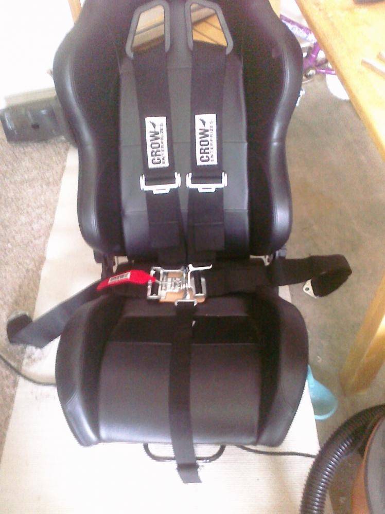 seat and harness.jpg