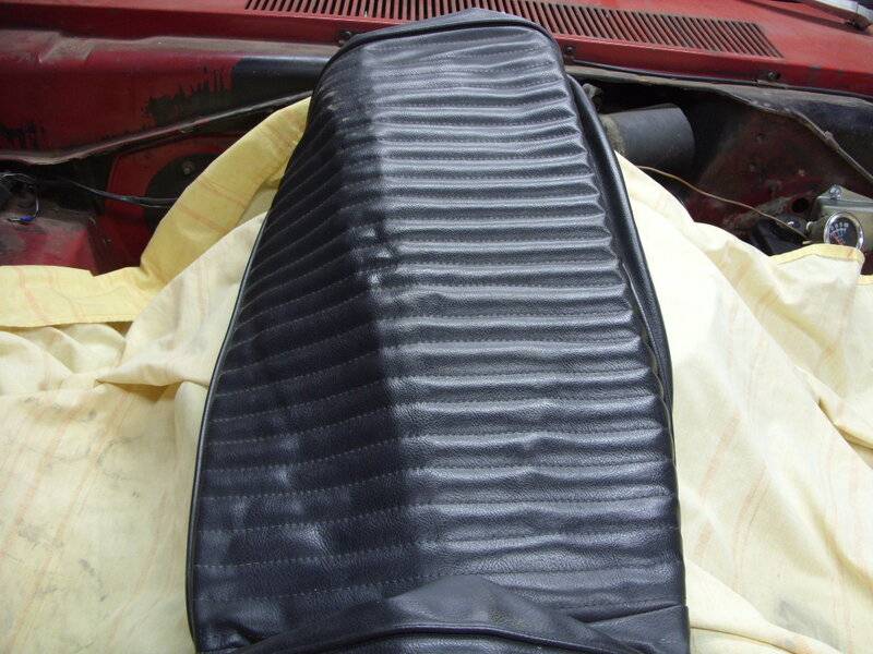 SEAT COVERS TO SELL 003.JPG