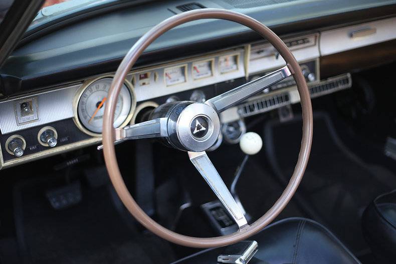 sport steering wheel.jpg