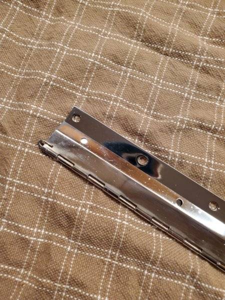 spring loaded cosole top hinge.jpg