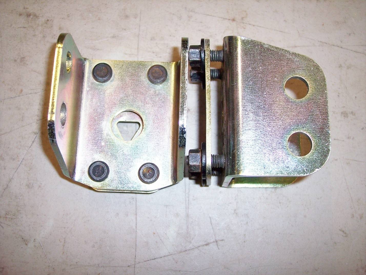 ss front leaf spring hangers-2.jpg