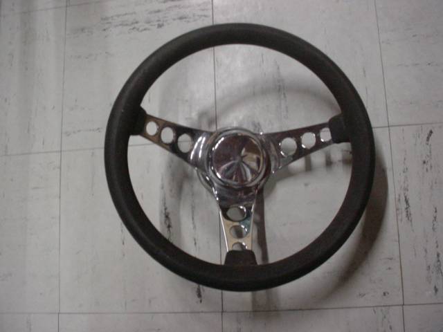 Superior steering wheel.JPG