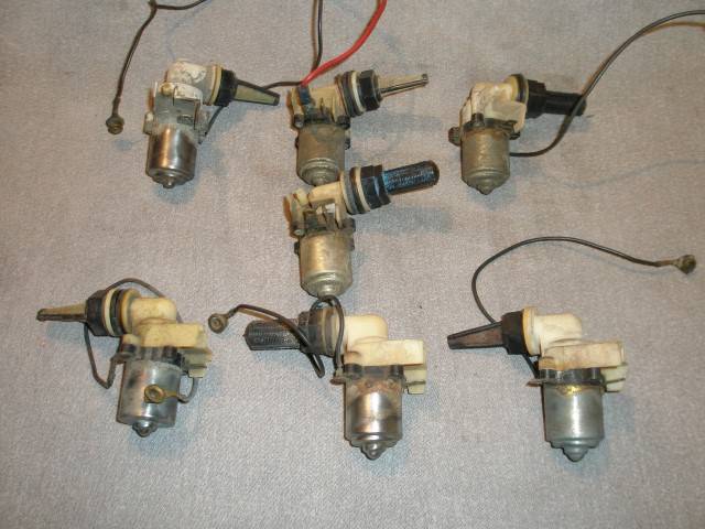 Trunk Lights Washer Pumps 001 (Small).JPG