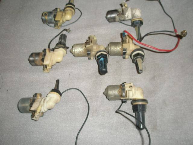 Trunk Lights Washer Pumps 002 (Small).JPG