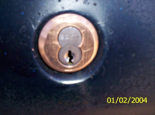 trunk lock 002.jpg