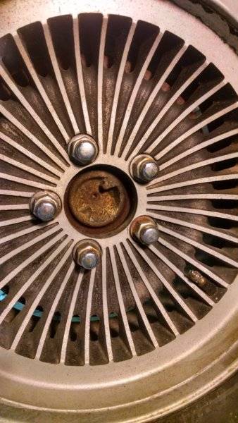 Turbine wheel close-up no cap.jpg