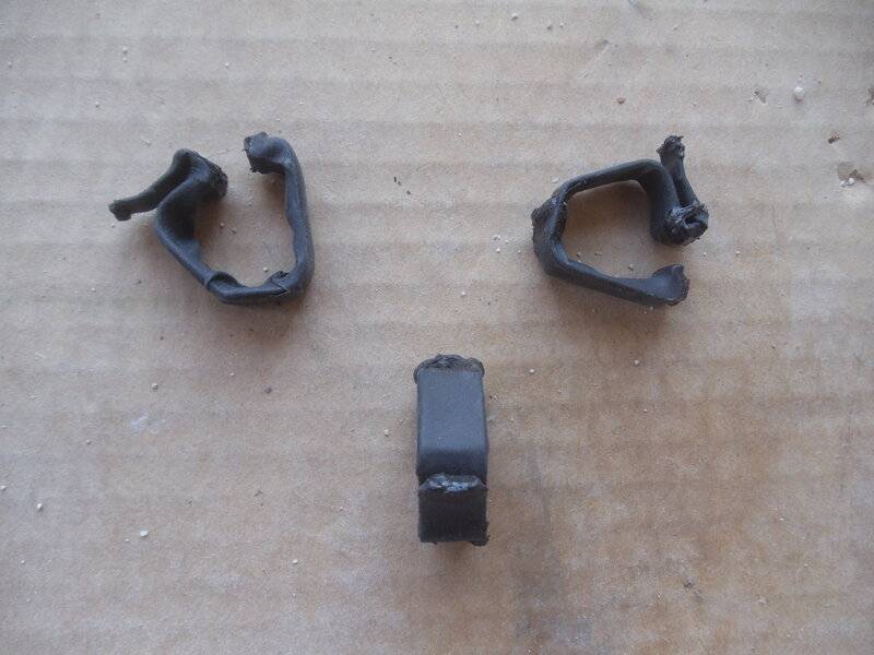 underhood rubber clamps.JPG