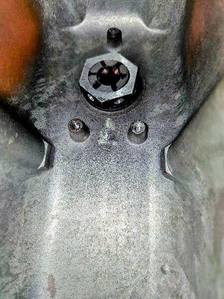 Valve cover inside 12AN Bung.jpg