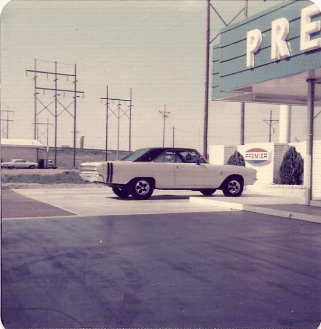 Yellow Dart circa 1980s.png