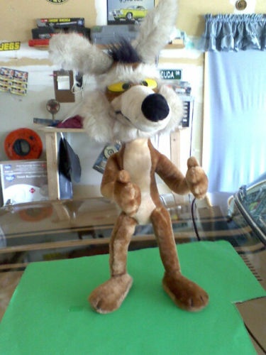 SOLD] - Wile E Coyote & Roadrunner Plush Set | For A Bodies Only Mopar Forum