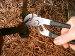 2010-02-19 70GT Brake swap (2)s.JPG