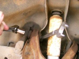 2010-02-19 70GT Brake swap (5)s.JPG