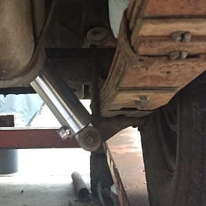 double adjustable shocks all 4 corners 3-19.jpg