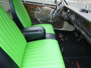 front seats.jpg front seats.jpg