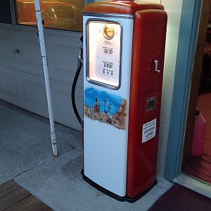 52 Tokheim gas pump restored 3 15 22 2.jpg