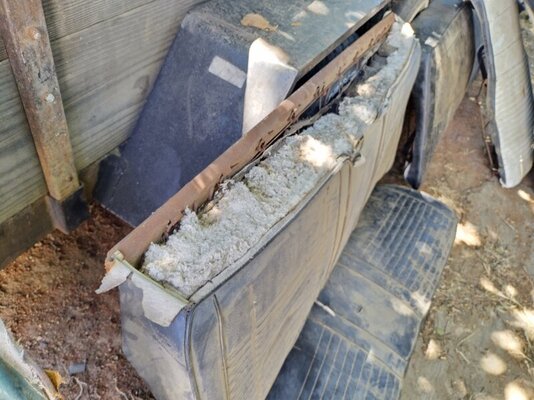 E-body Rear Seat Set 2.jpg E-body Rear Seat Set 2.jpg