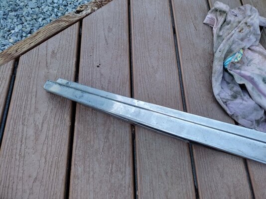 RH Wing window 2.jpg