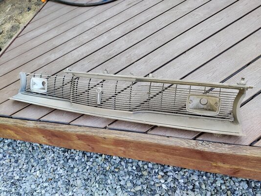 70 Duster Grill 3.jpg