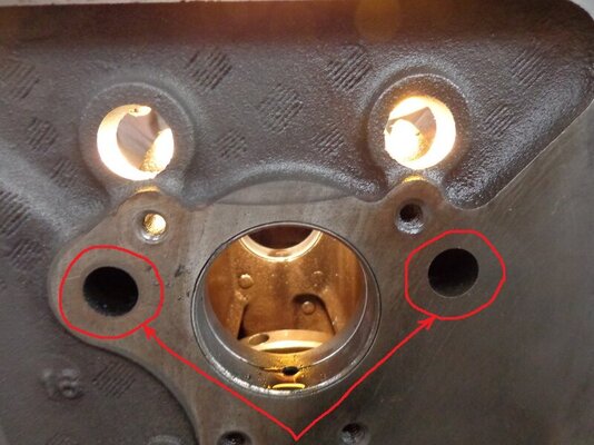 Oil Feed hole A01 B3.jpg