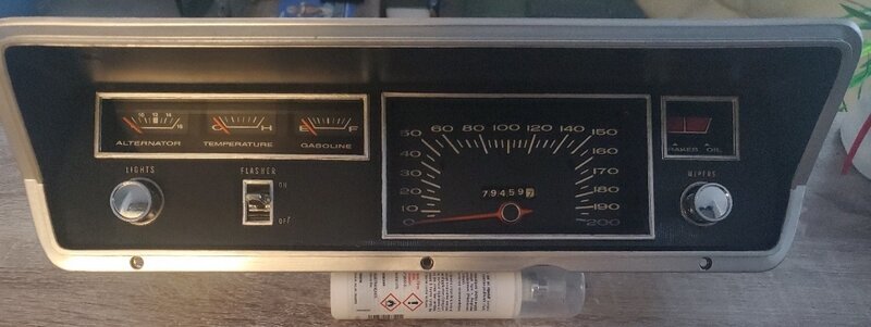 68 Valiant cluster.jpg 68 Valiant cluster.jpg