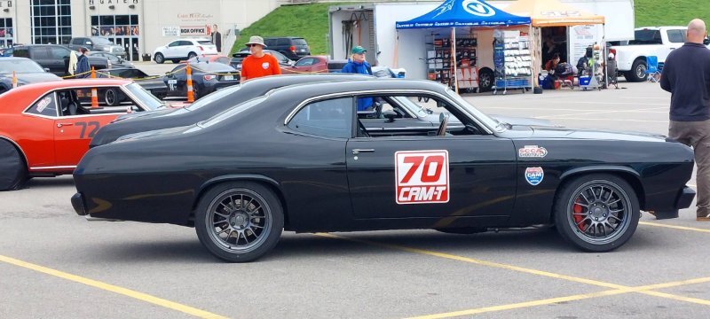 1970 HemiDuster 02.jpg