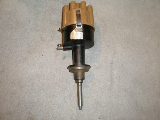 RACE HEMI DISTRIBUTOR 1964-65 001 (Small).JPG