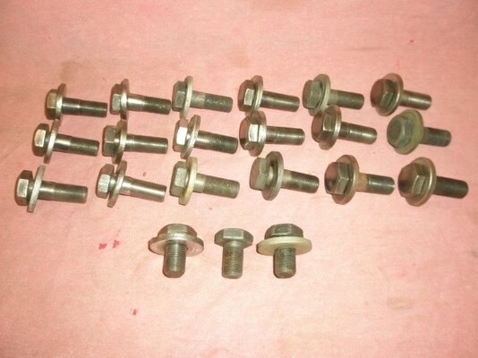 HARMONIC BALANCER BOLTS 001 (Small).JPG